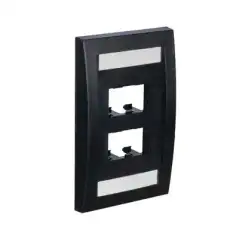 Placa de Pared Vertical Ejecutiva Salida de 4 Puertos Mini Com Con Espacios Para Etiquetas Color Negro