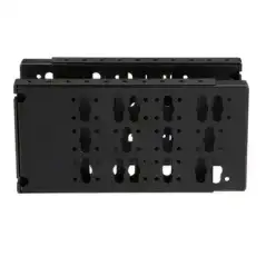 Kit de Soportes Para Instalación de PDUs Verticales en Racks de 2 o 4 Postes de Panduit Color Negro